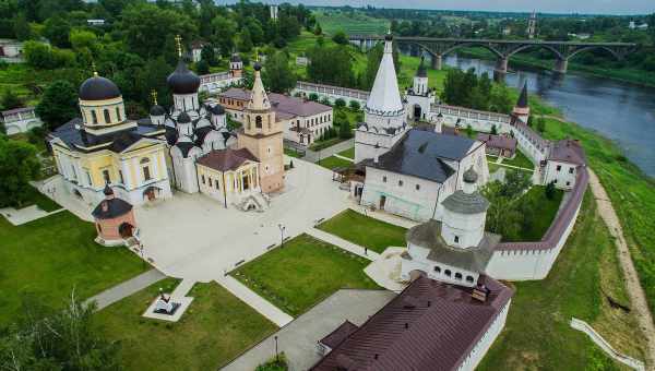 Почему город назван Старицей