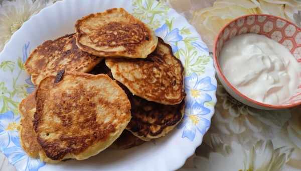 Оладьи из бананов, овсянки и яиц