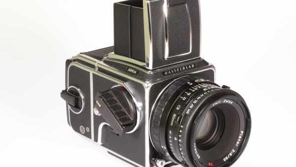 Mamiya, Hasselblad и Leica в одном дешевом фотоаппарате