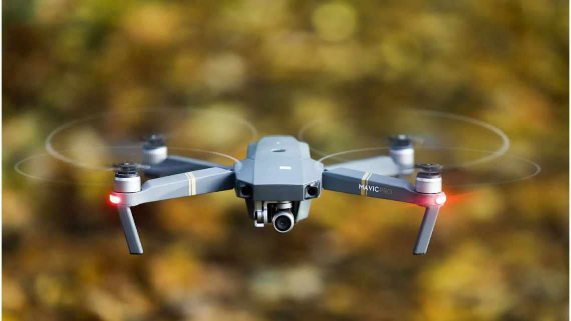 DJI представила складной квадрокоптер Mavic