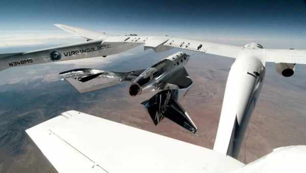 VSS Unity совершил второй испытательный полет в режиме планирования